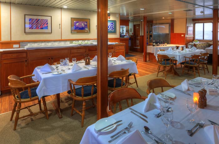 Coral Expeditions Coral Expeditions II Dining Room.jpg